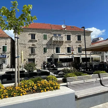 Lux Tranquillo Kaštela